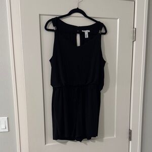 White House Black Market Sleeveless Romper - L